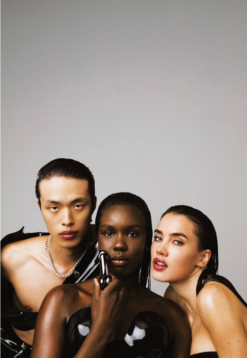 LIPS_COLLECTION_MODELS_LIPSTICKS