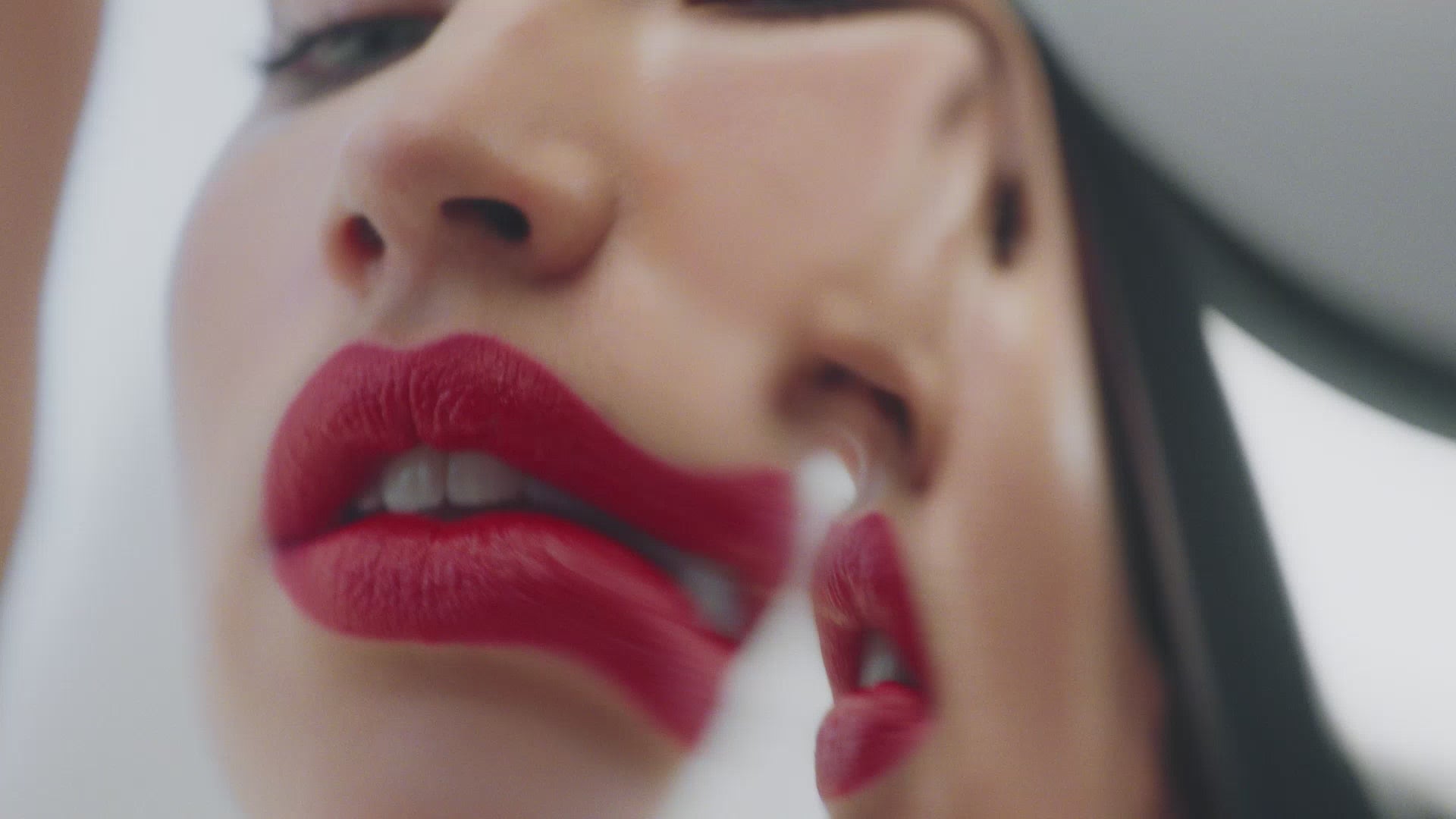 LIPS – Isamaya